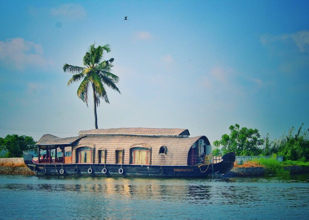 pexels-godson-bright-352845-962464